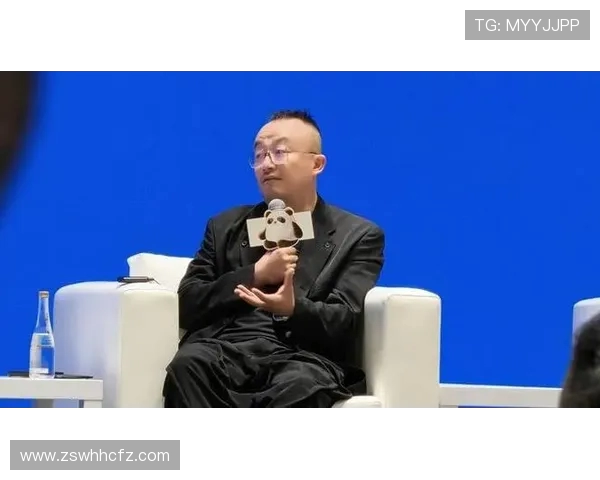 杨磊专访：从青涩少年到足球明星的成长之路回顾