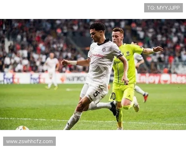 利勒斯特与姆的精彩对决分析及比赛前瞻展望