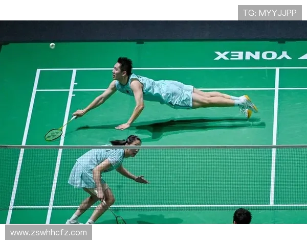 西安羽毛球队在世界杯中的灵活性表现引发热议与关注 西安羽毛球队在世界杯中的灵活性表现引发热议与关注